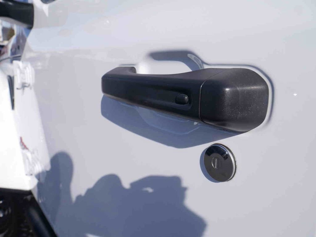 Used 2020 Jeep Gladiator Rubicon image 11