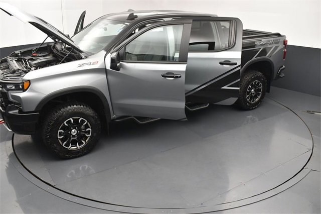 Used 2024 Chevrolet Silverado 1500 ZR2 w/ Technology Package image 27