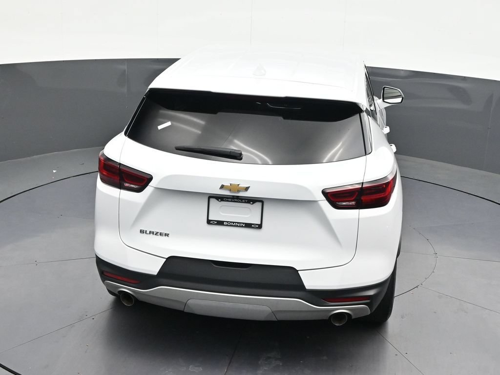 Used 2024 Chevrolet Blazer LT FWD image 23