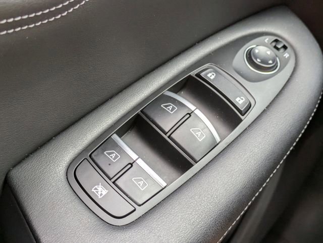 Used 2021 INFINITI QX50 Autograph image 25