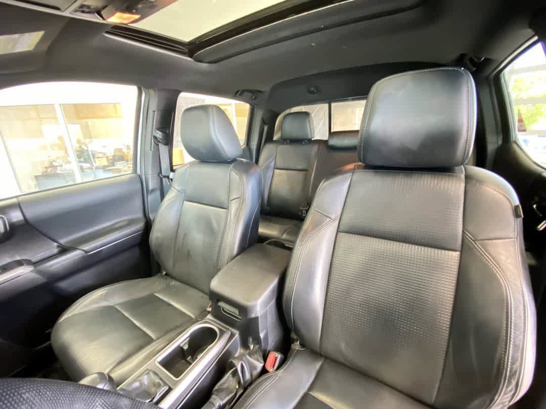 Certified 2020 Toyota Tacoma TRD Off-Road w/ TRD Premium Off Road Package AWD/4WD image 14