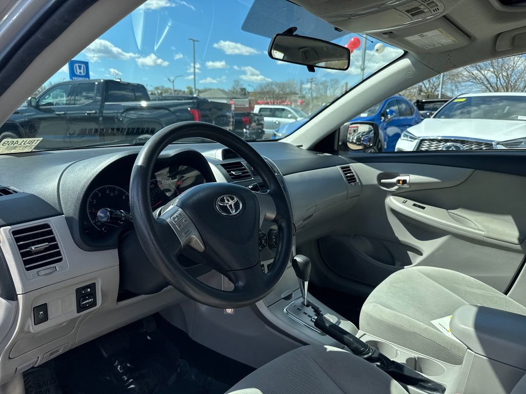 Used 2012 Toyota Corolla LE w/ Premium Pkg FWD image 13