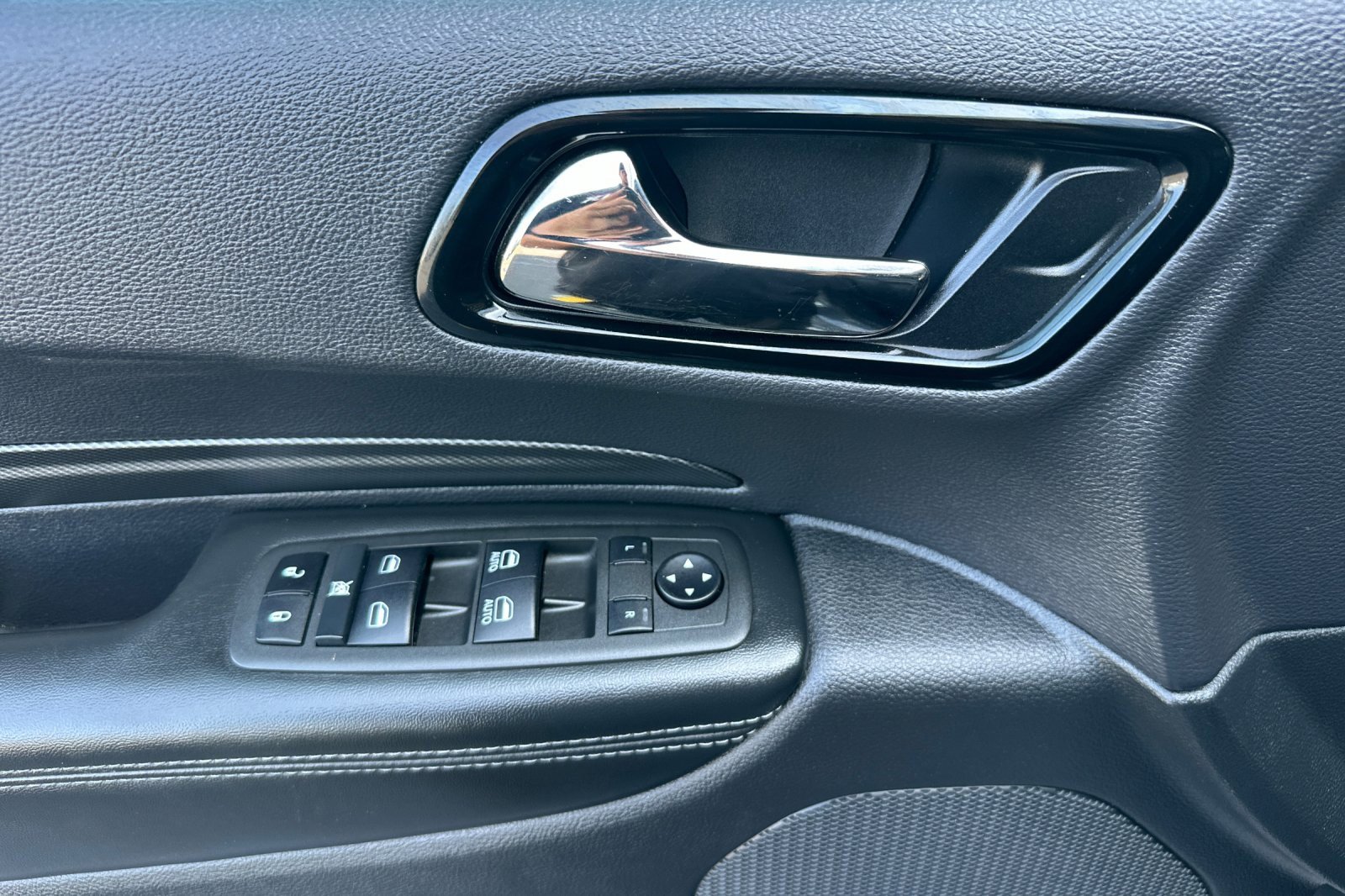 Used 2022 Dodge Durango GT image 11