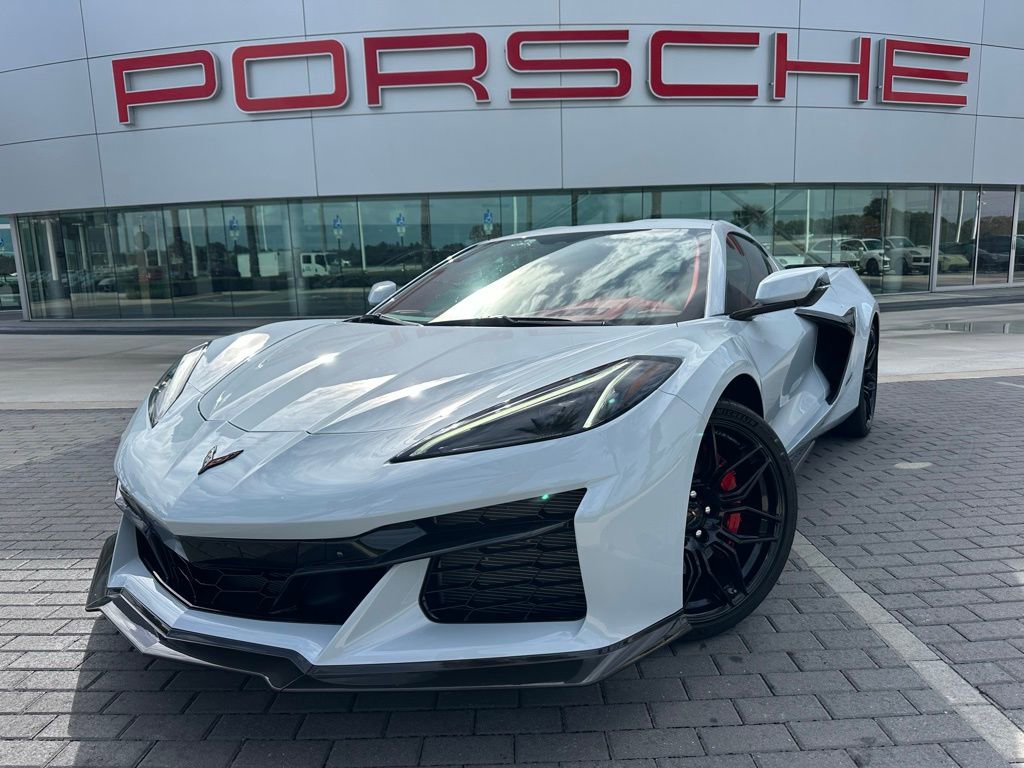 Used 2023 Chevrolet Corvette Z06 image 1