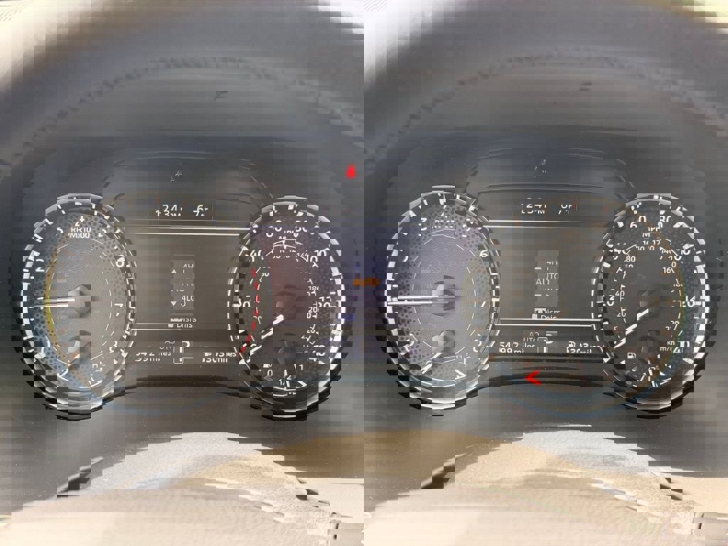 Used 2024 Nissan Armada SV image 30