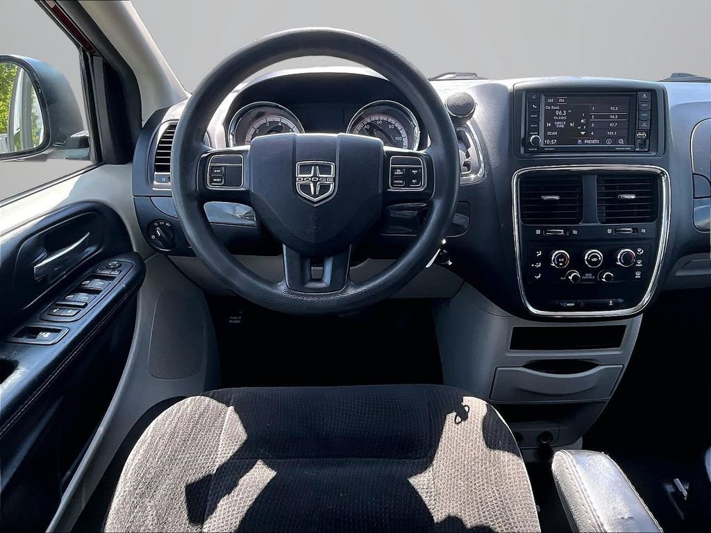 Used 2019 Dodge Grand Caravan SE FWD image 6