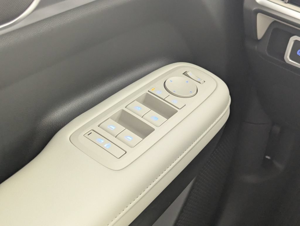 New 2026 Hyundai Santa Fe SEL FWD image 15