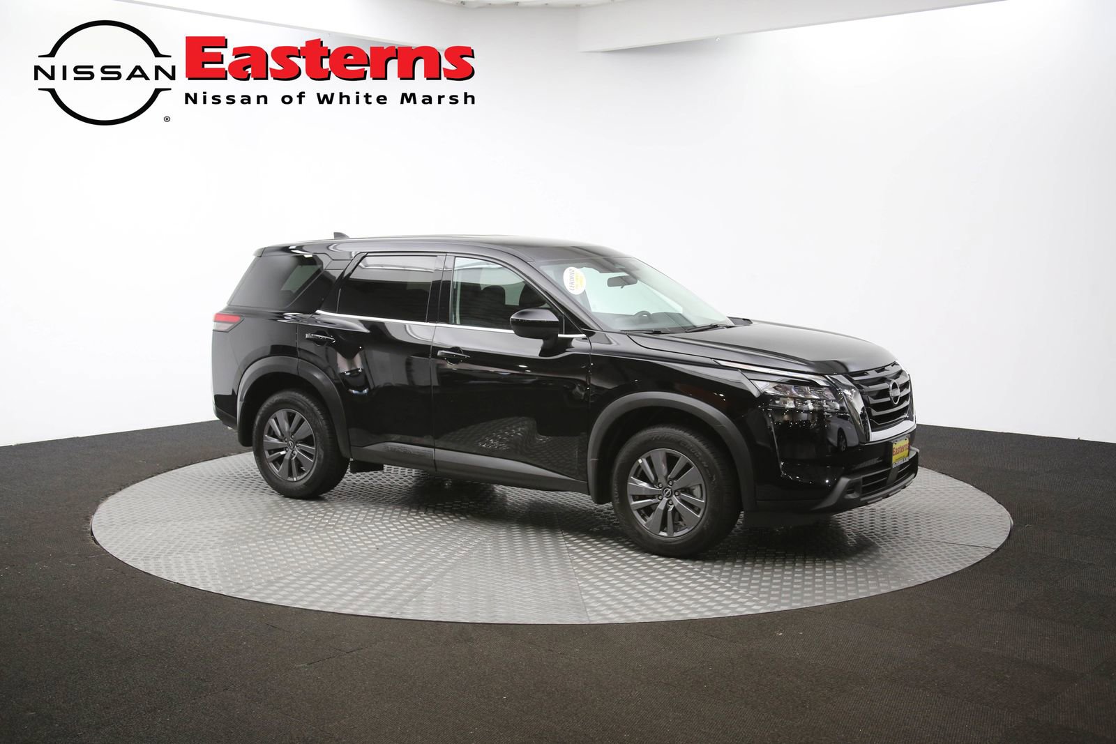 Used 2025 Nissan Pathfinder S image 70