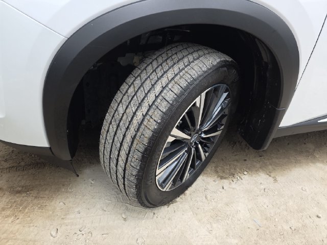New 2026 Nissan Pathfinder Platinum w/ Accent Package FWD image 41
