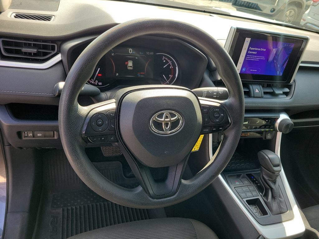 Used 2024 Toyota RAV4 LE AWD/4WD image 27