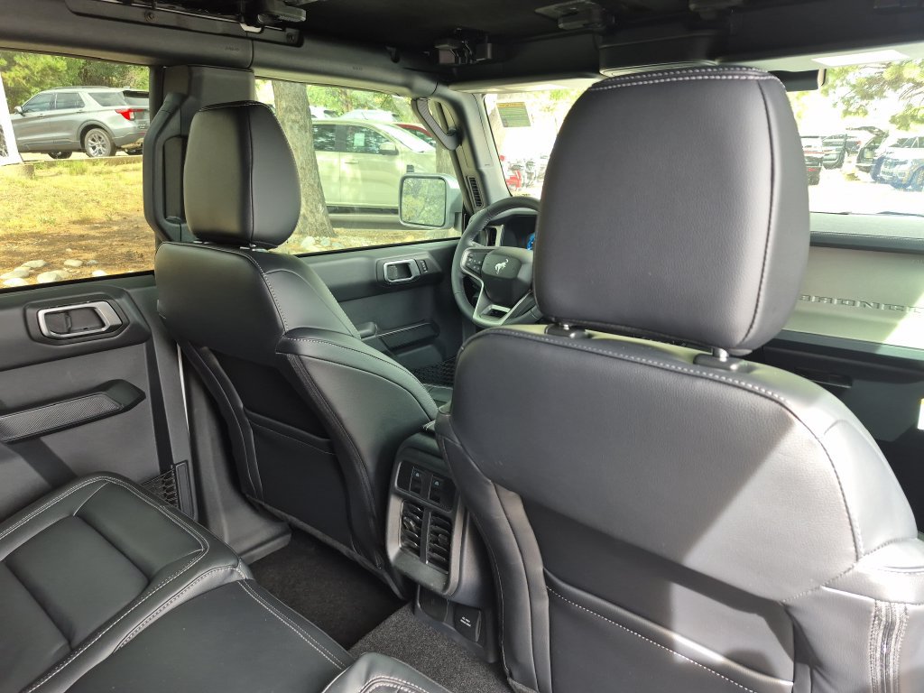 New 2026 Ford Bronco Outer Banks w/ Black Appearance Package AWD/4WD image 25