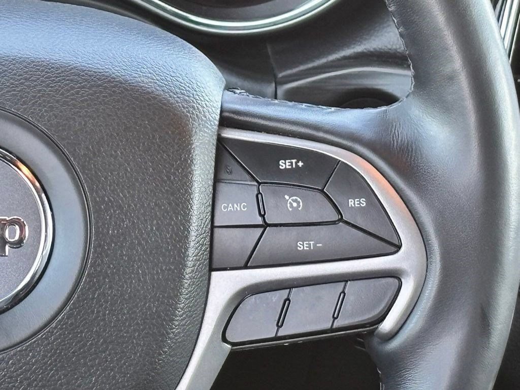 Used 2022 Jeep Grand Cherokee Limited AWD/4WD image 14