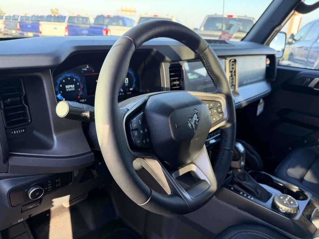 Used 2026 Ford Bronco Badlands AWD/4WD image 24