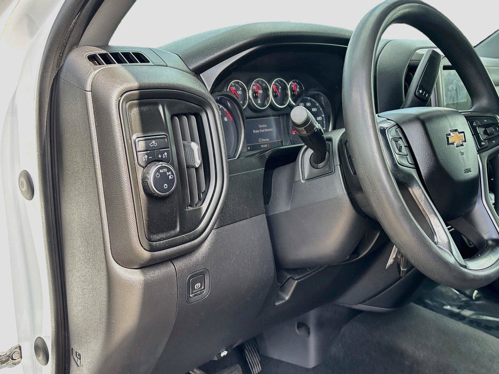 Used 2021 Chevrolet Silverado 1500 Custom w/ Safety Confidence Package RWD image 10