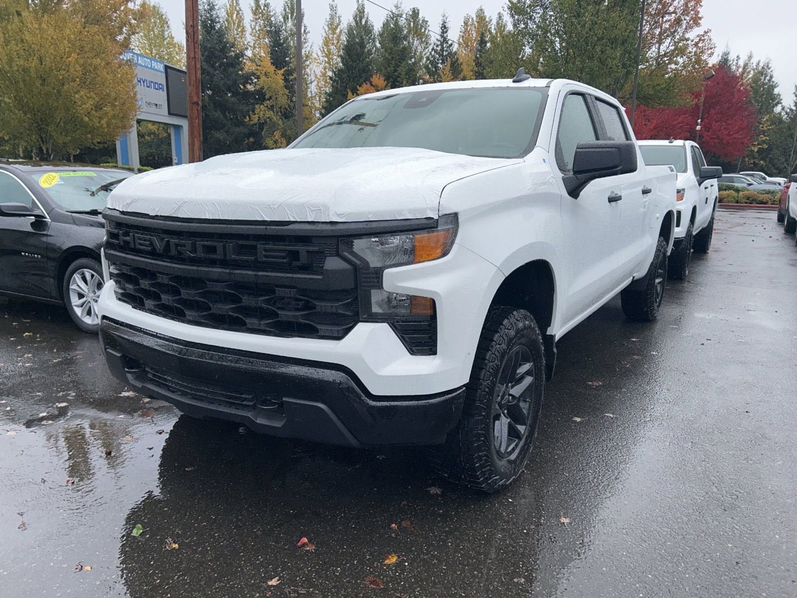 Used 2026 Chevrolet Silverado 1500 Custom Trail Boss w/ Dark Appearance Package AWD/4WD image 1