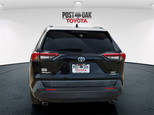 Used 2021 Toyota RAV4 XLE image 6