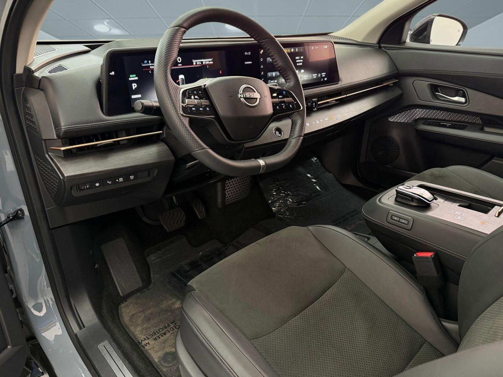 Used 2025 Nissan Ariya AWD image 4