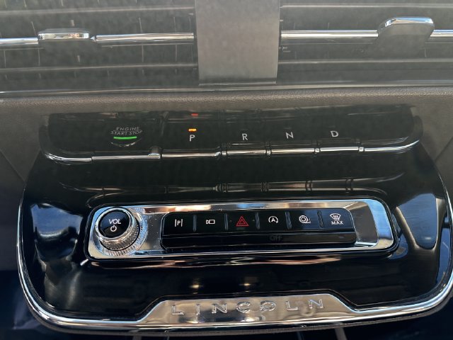 Certified 2023 Lincoln Corsair AWD w/ Equipment Group 101A image 24