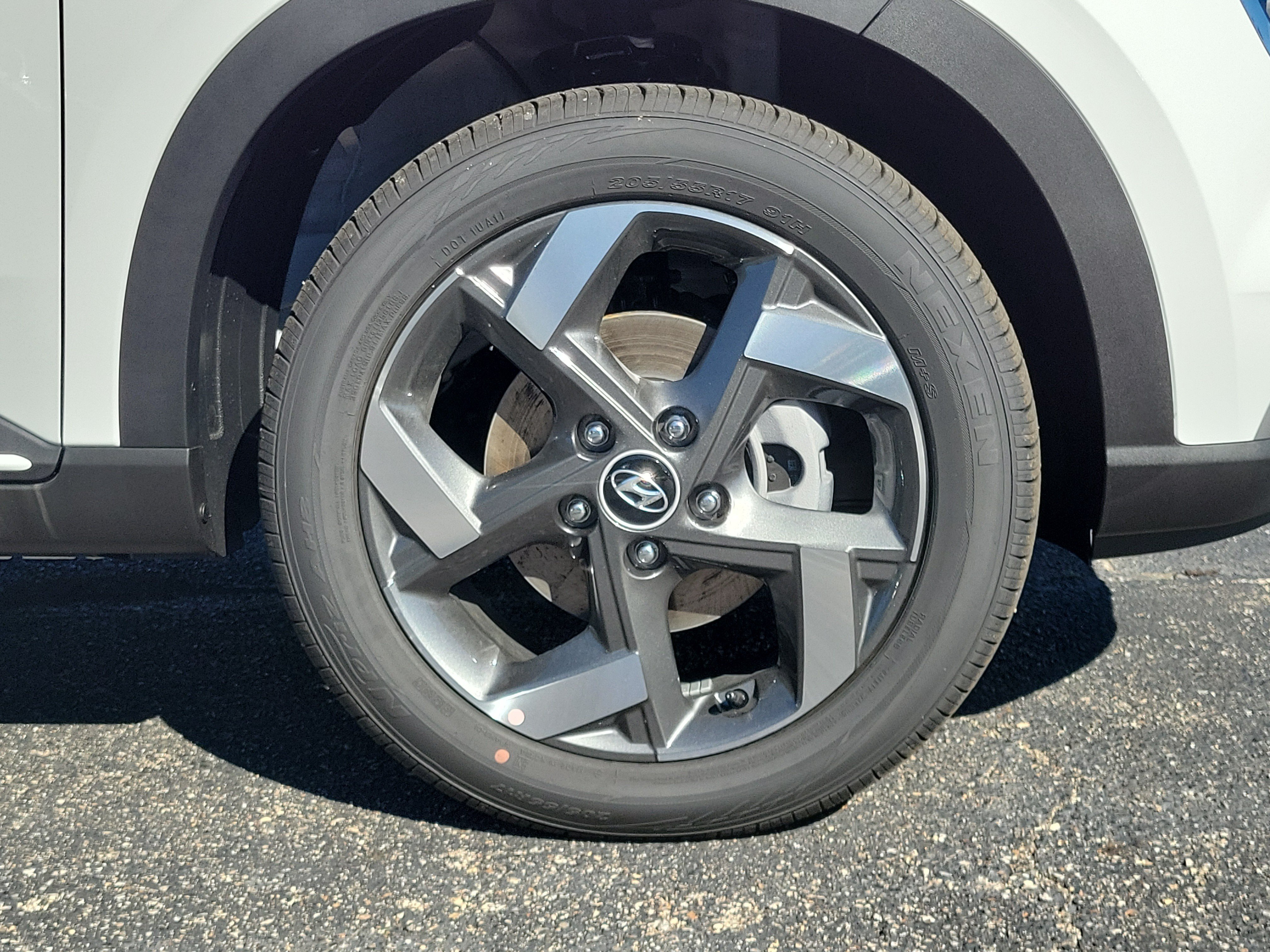 New 2026 Hyundai Venue SEL FWD image 5
