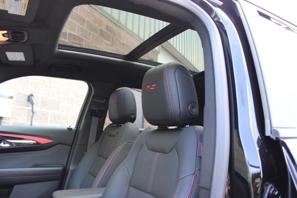 Used 2024 Chevrolet TrailBlazer RS w/ Convenience Package AWD/4WD image 28