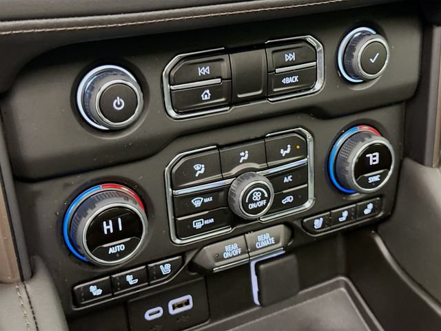 Used 2023 Chevrolet Tahoe High Country AWD/4WD image 17