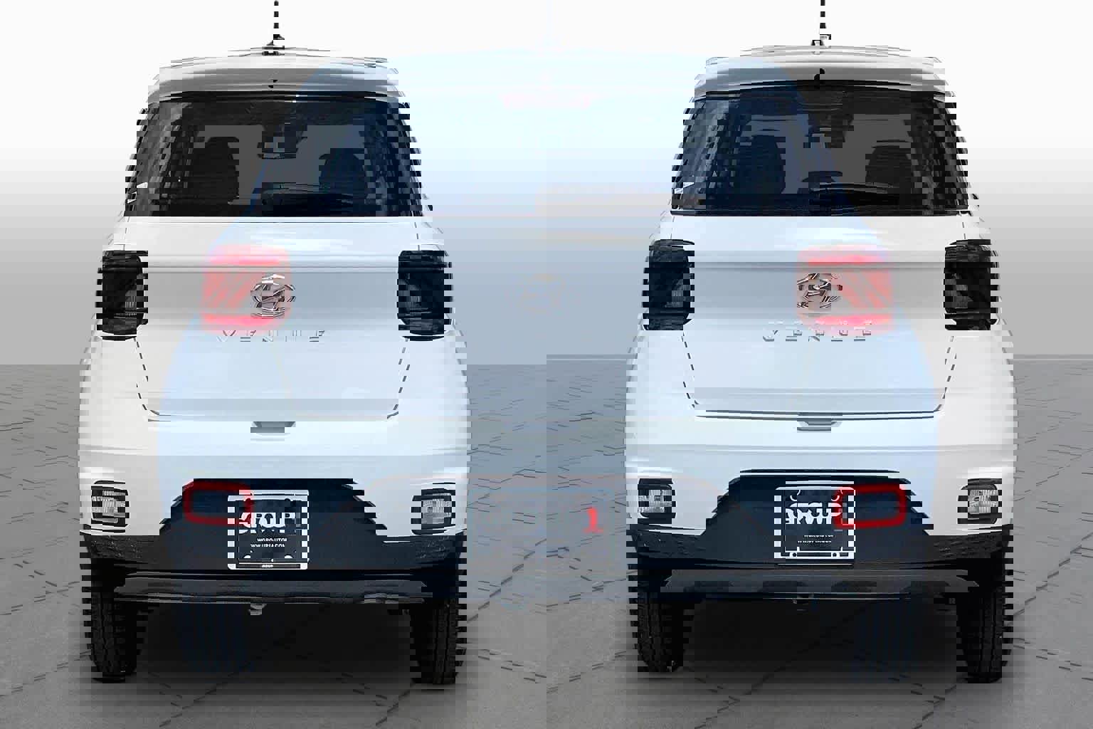 Used 2025 Hyundai Venue SE image 5