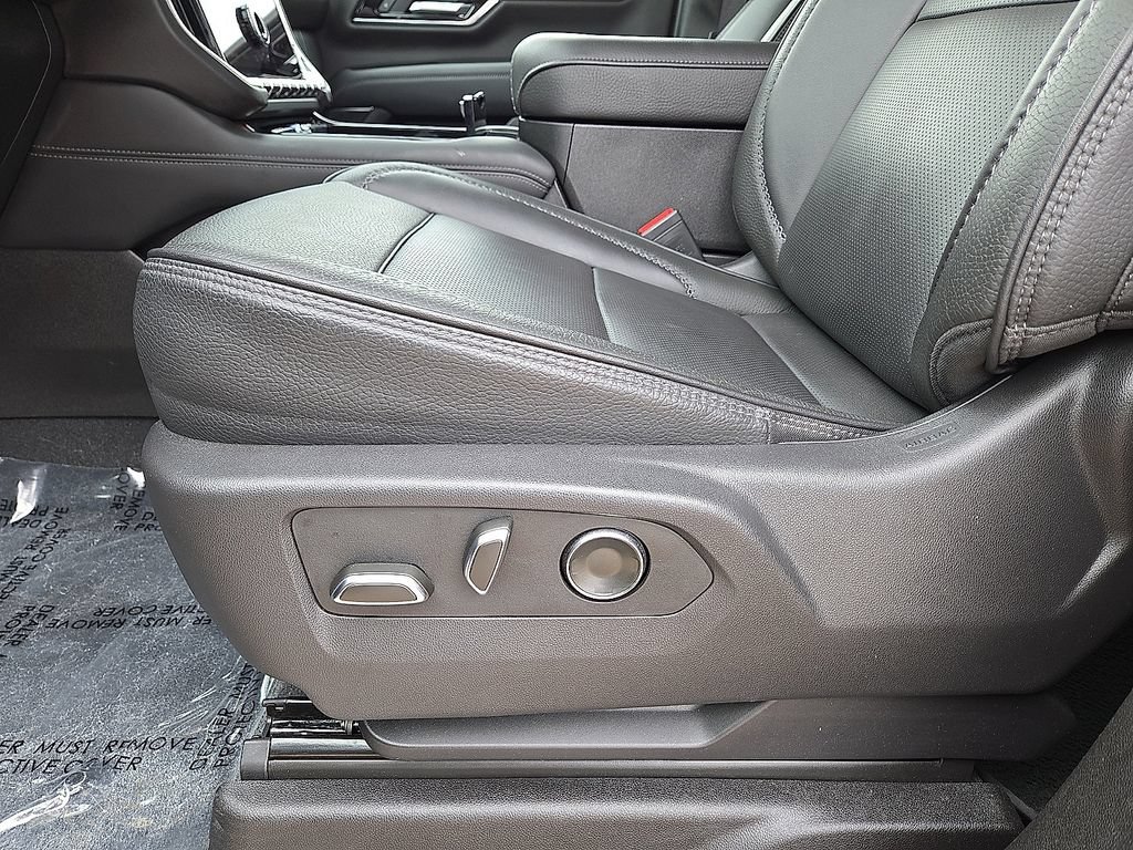 Used 2025 GMC Yukon XL Denali AWD/4WD image 27
