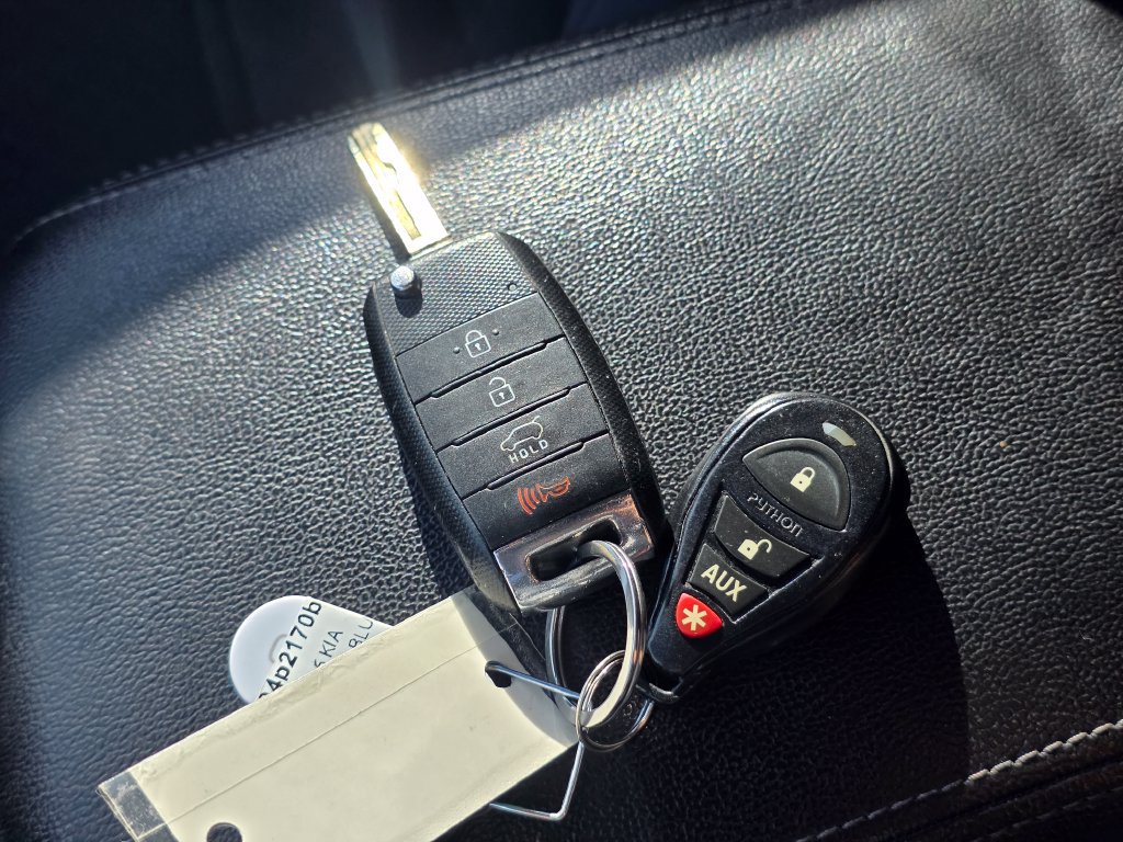 Used 2016 Kia Sorento LX AWD/4WD image 37