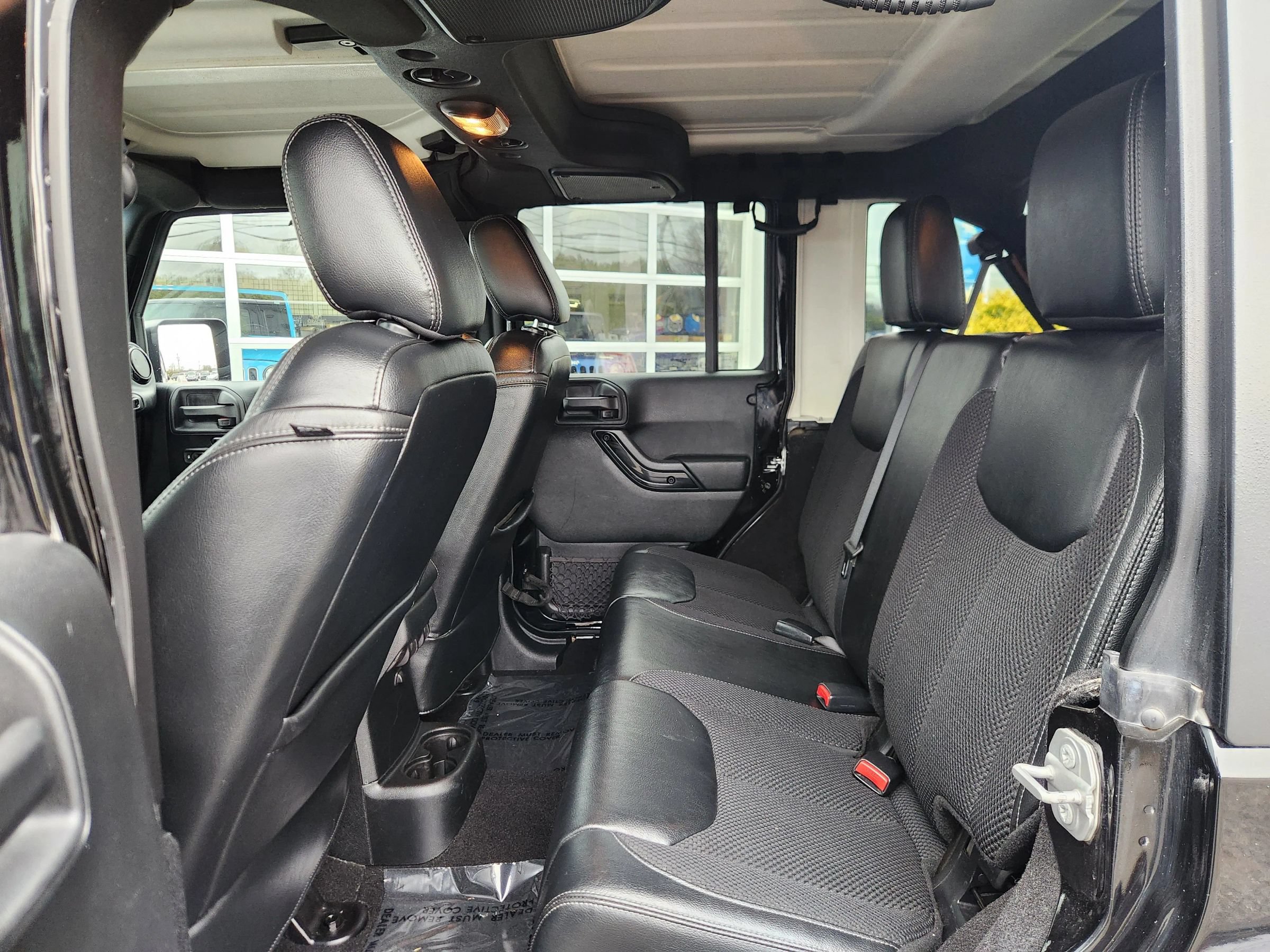 Used 2017 Jeep Wrangler Unlimited Sahara AWD/4WD image 46