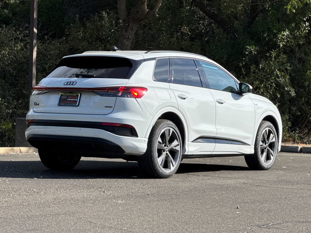 Used 2024 Audi Q4 e-tron Premium Plus w/ Premium Plus AWD/4WD image 5