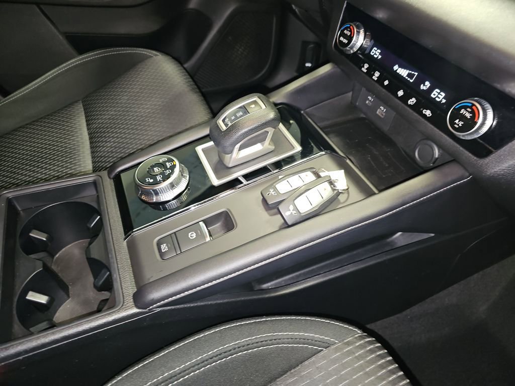 Used 2022 Mitsubishi Outlander ES image 18