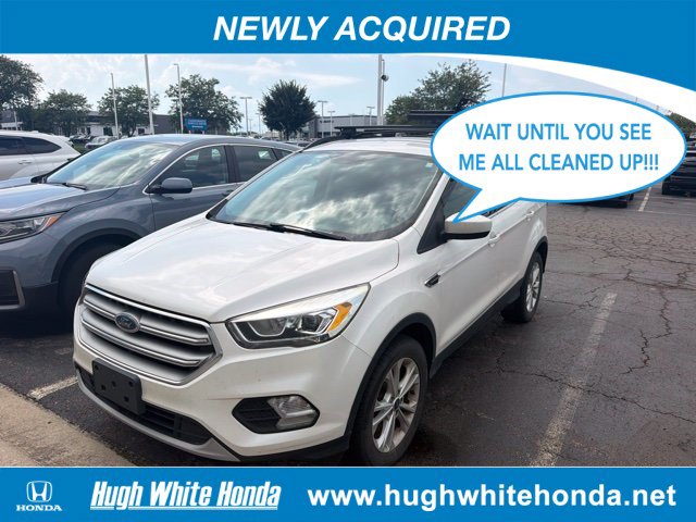 Used 2017 Ford Escape SE w/ SE Leather Comfort Package AWD/4WD image 1