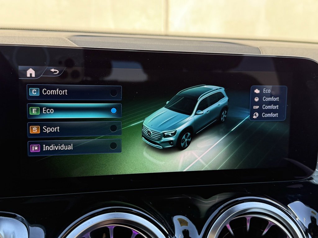 Used 2024 Mercedes-Benz GLB 250 image 13