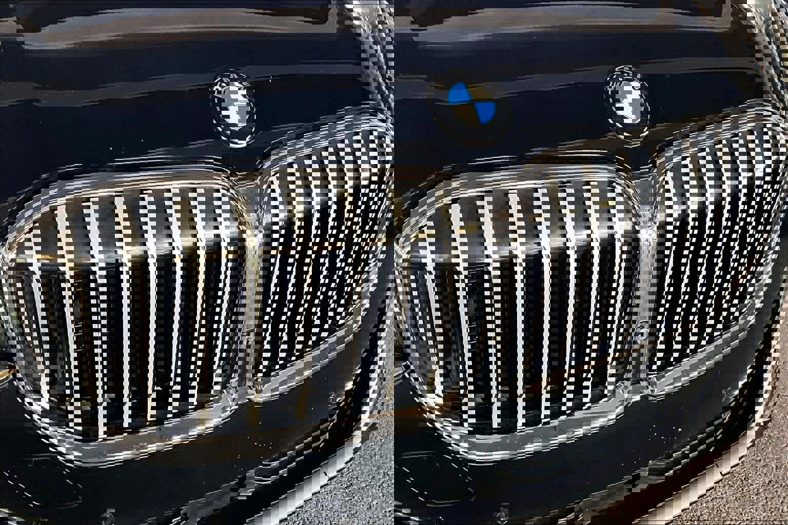 Used 2021 BMW 750i xDrive w/ Luxury Rear Seating Package image 29