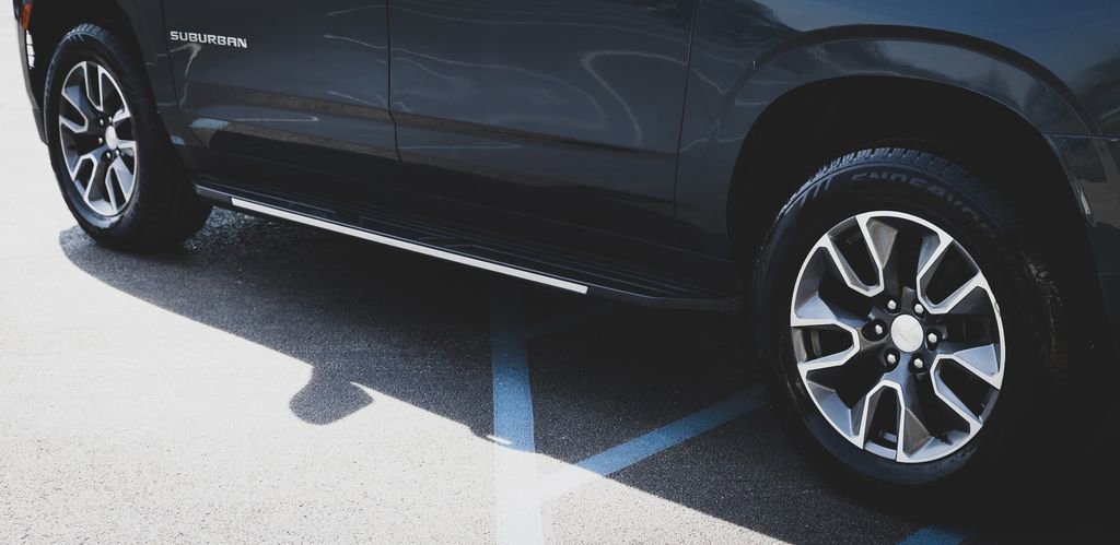 Used 2021 Chevrolet Suburban LT w/ LT Signature Package image 20