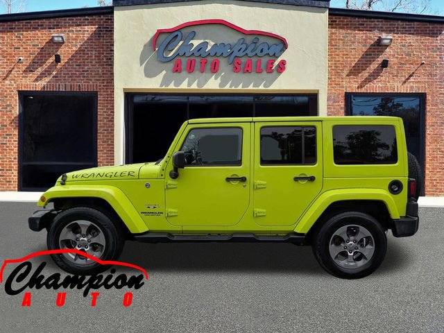 Used 2017 Jeep Wrangler Unlimited Sahara w/ Connectivity Group AWD/4WD image 8