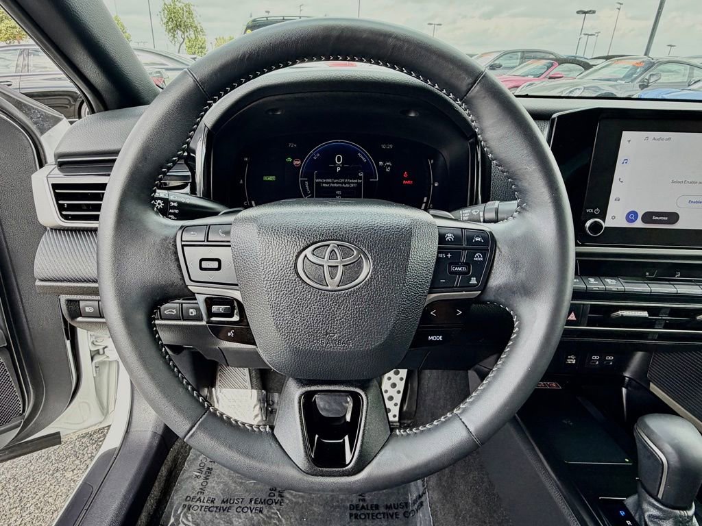Used 2025 Toyota Camry SE w/ Convenience Package FWD image 22