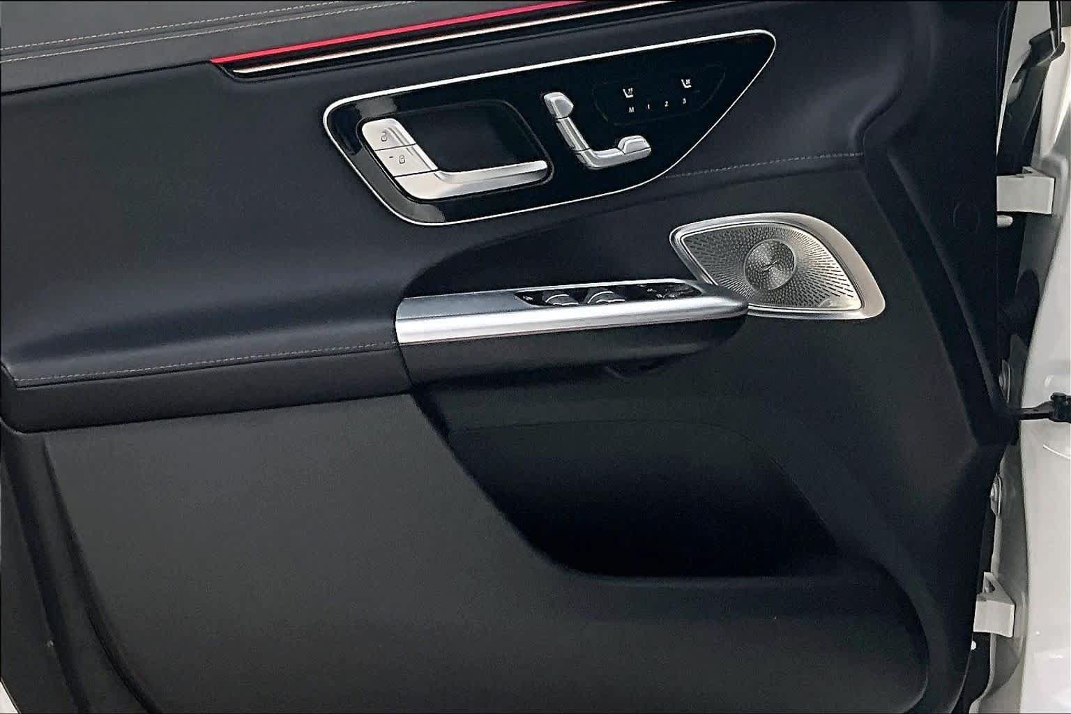 Certified 2023 Mercedes-Benz EQE 350+ 4MATIC SUV w/ Pinnacle Trim Package image 21