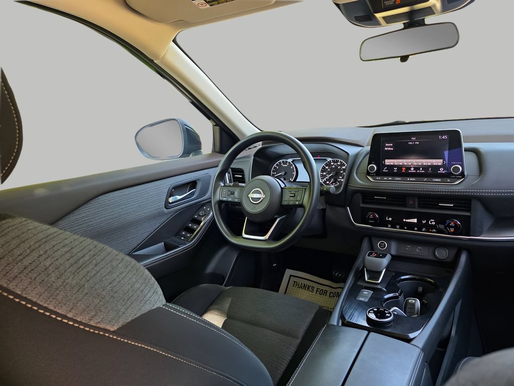 Used 2023 Nissan Rogue SV AWD/4WD image 9