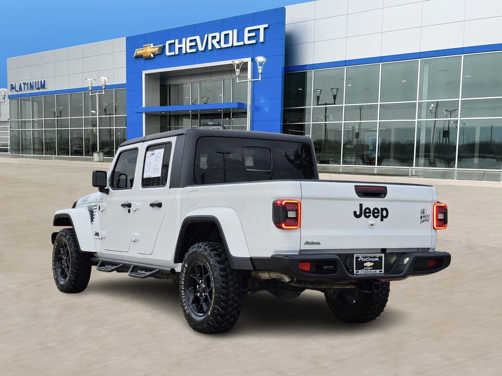 Used 2024 Jeep Gladiator Sport image 5