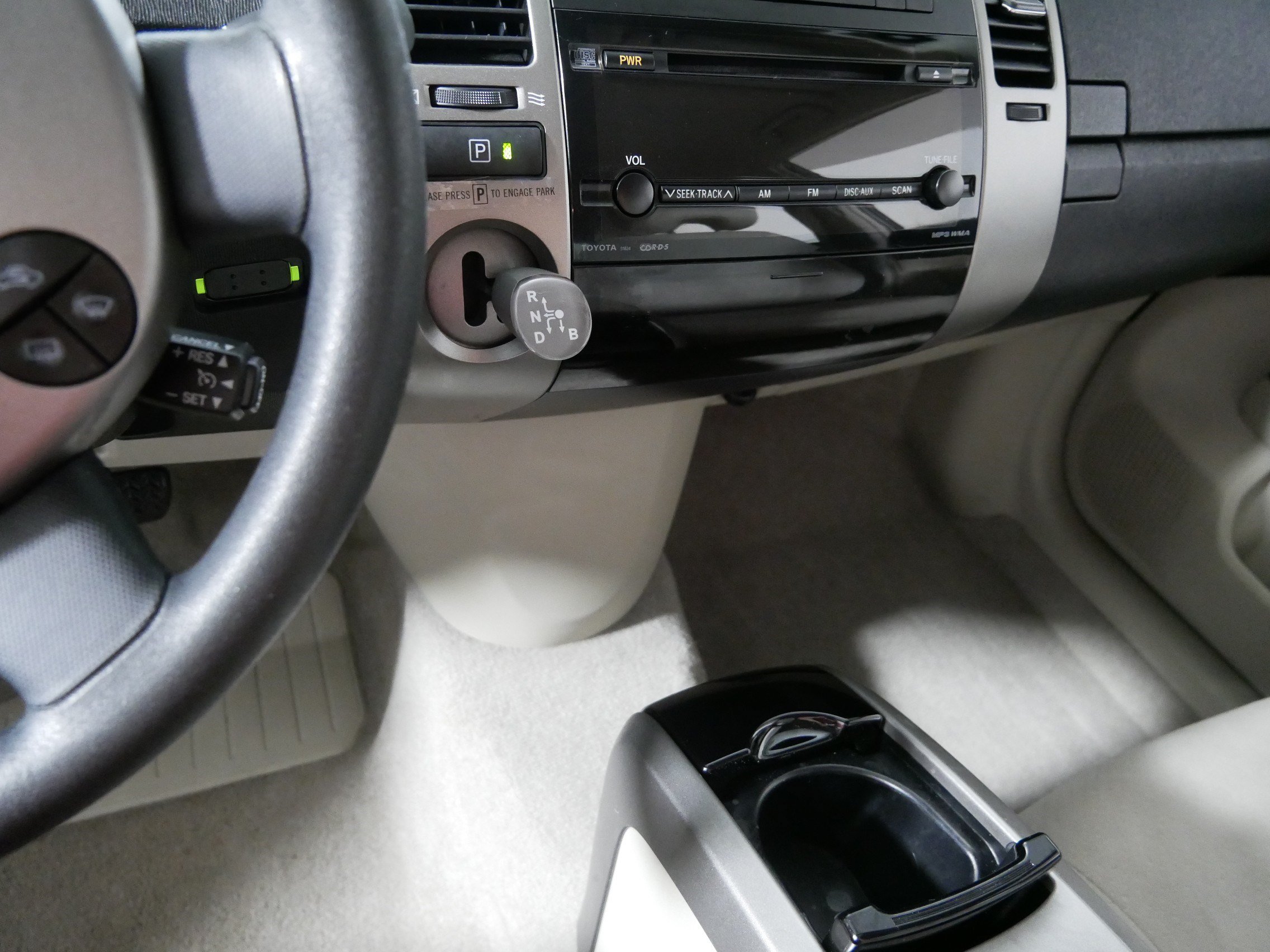 Used 2009 Toyota Prius w/ Pkg 2 FWD image 24
