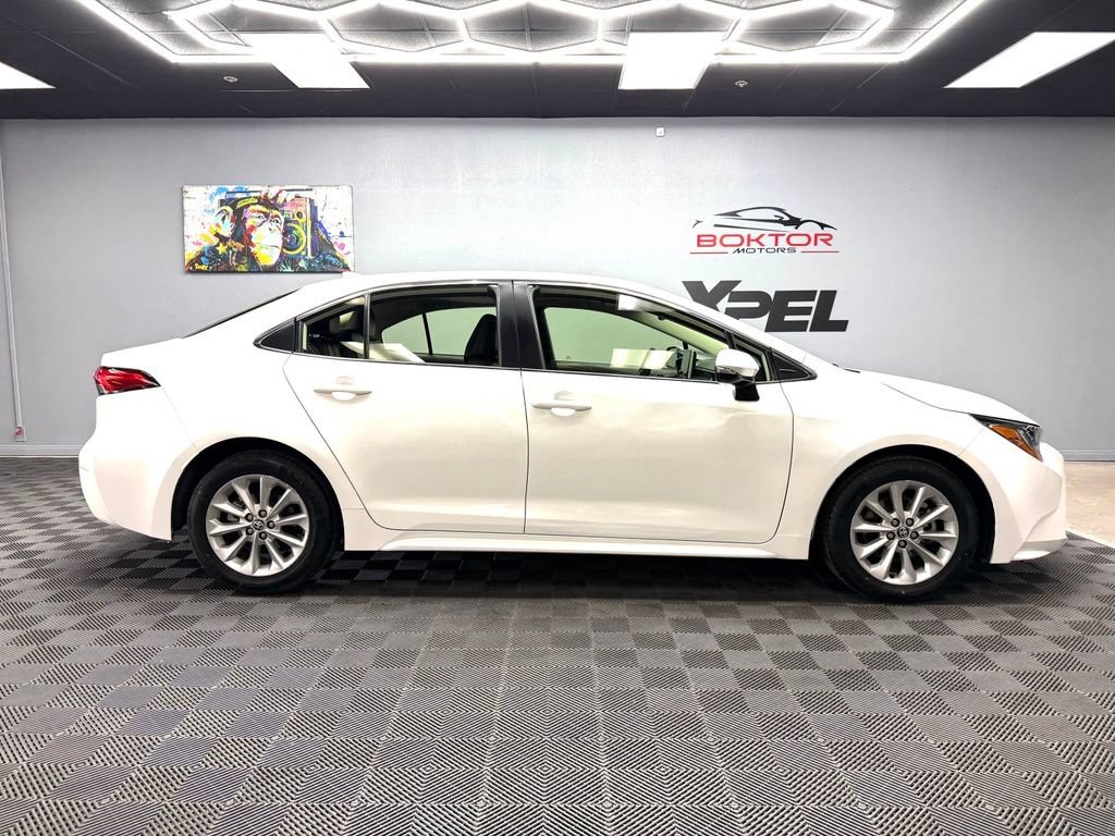 Used 2020 Toyota Corolla XLE w/ Carpet Mat Package (TMS) FWD image 17