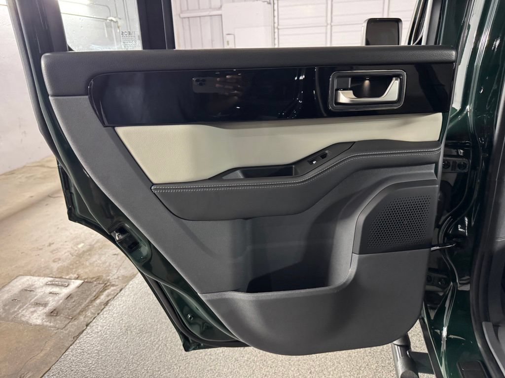 Used 2024 INEOS Grenadier Station Wagon AWD/4WD image 39