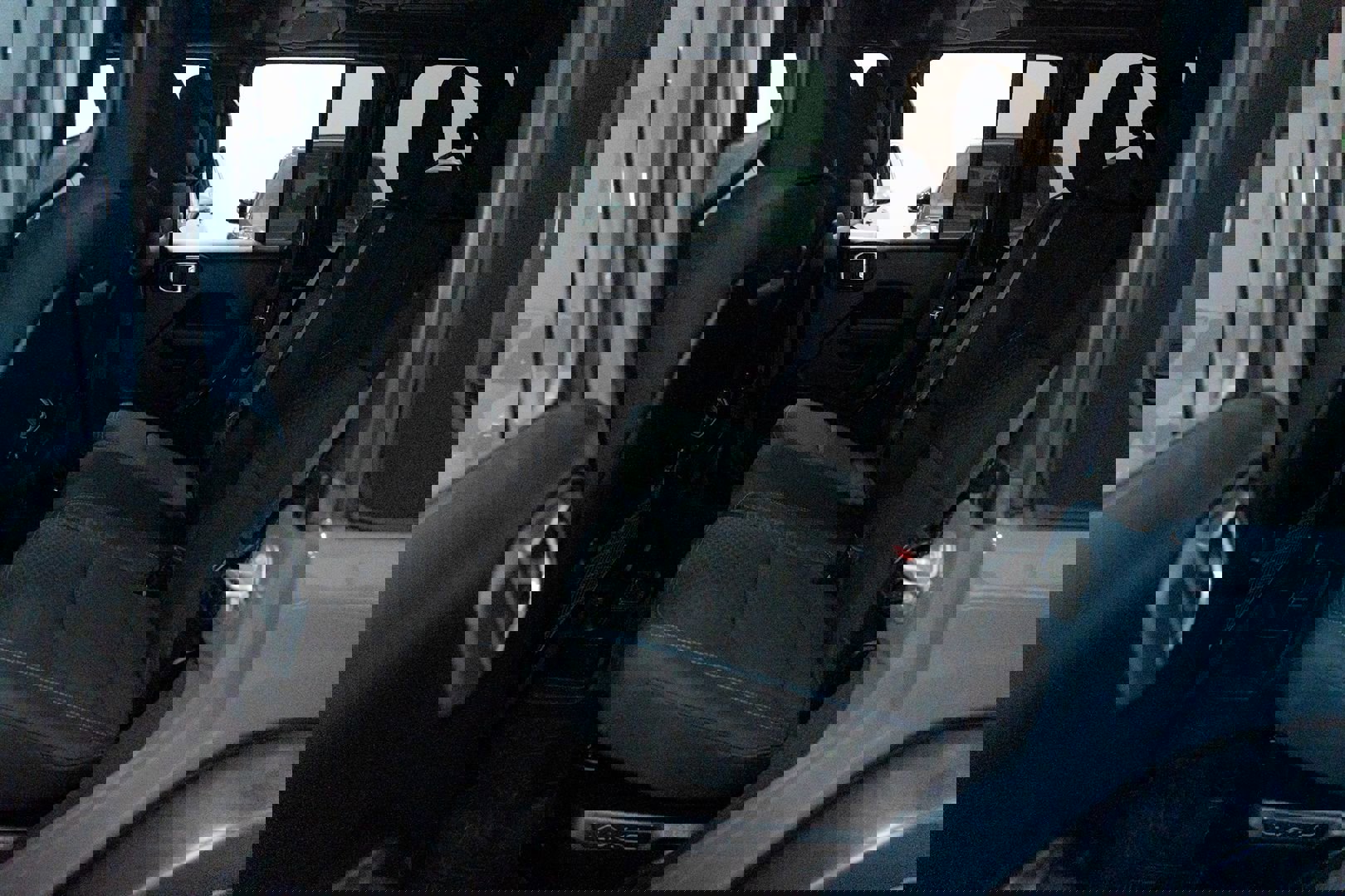 Used 2024 Jeep Wrangler Unlimited Rubicon 4xe w/ Convenience Group image 28