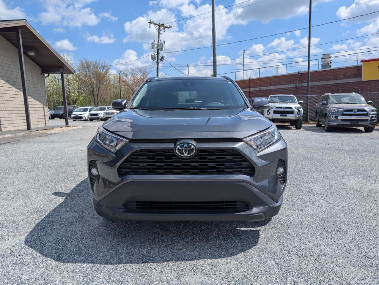 Used 2020 Toyota RAV4 XLE image 2