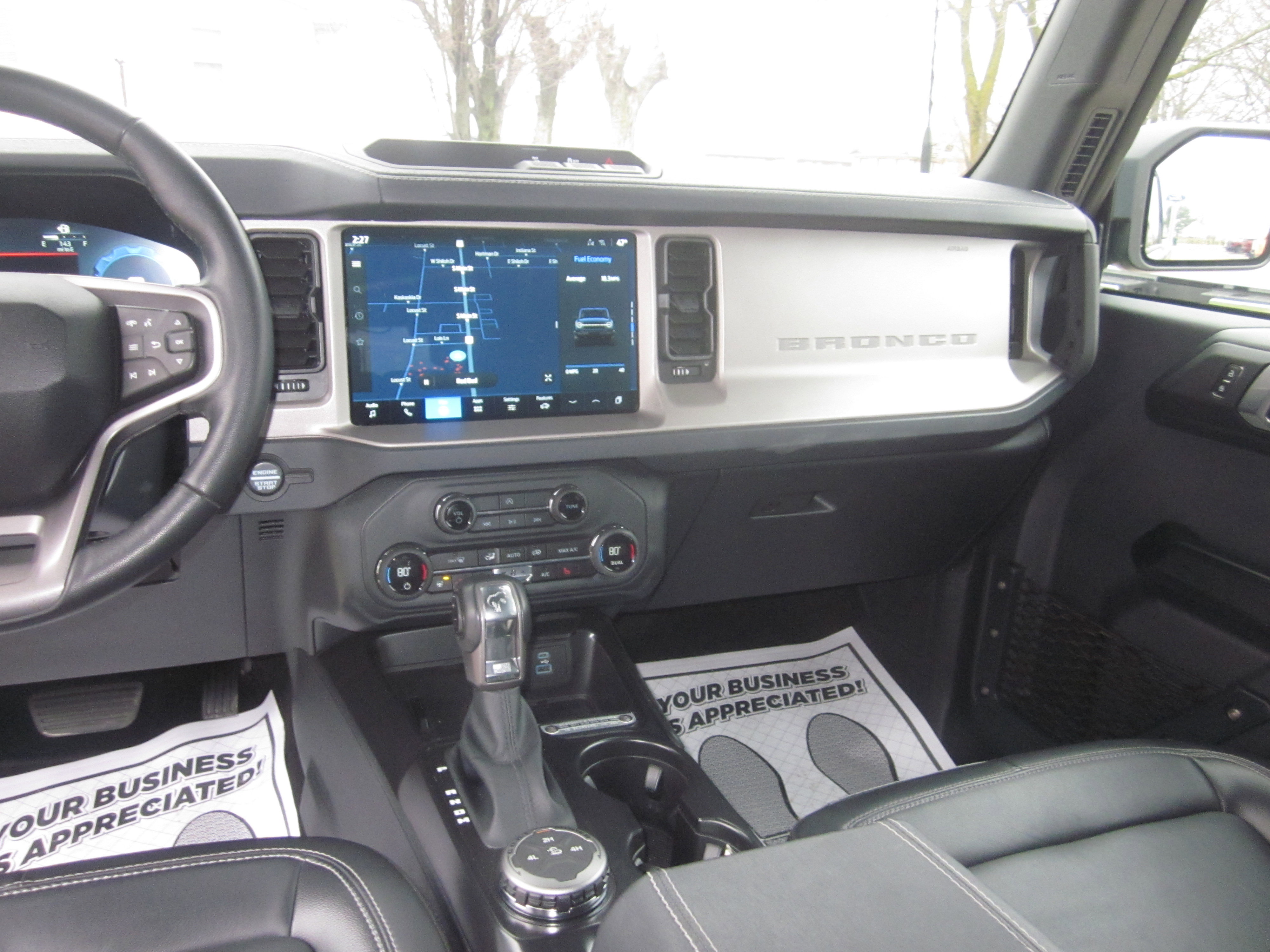 Used 2025 Ford Bronco Outer Banks image 14