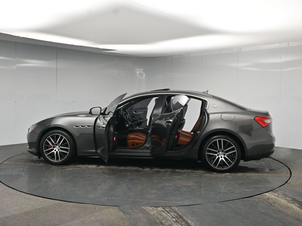 Used 2017 Maserati Ghibli RWD image 40