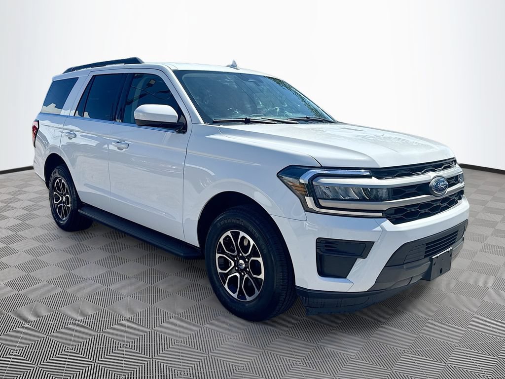 Used 2024 Ford Expedition XLT AWD/4WD image 4