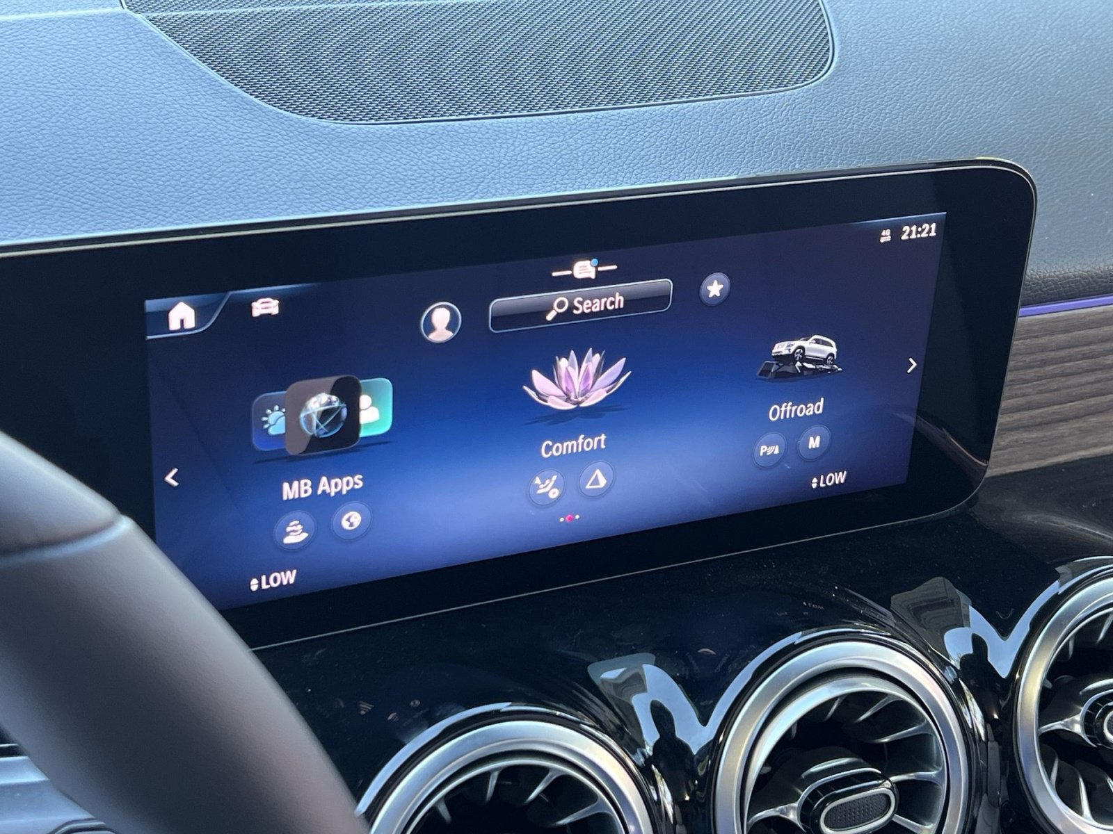 New 2026 Mercedes-Benz GLB 250 4MATIC image 25