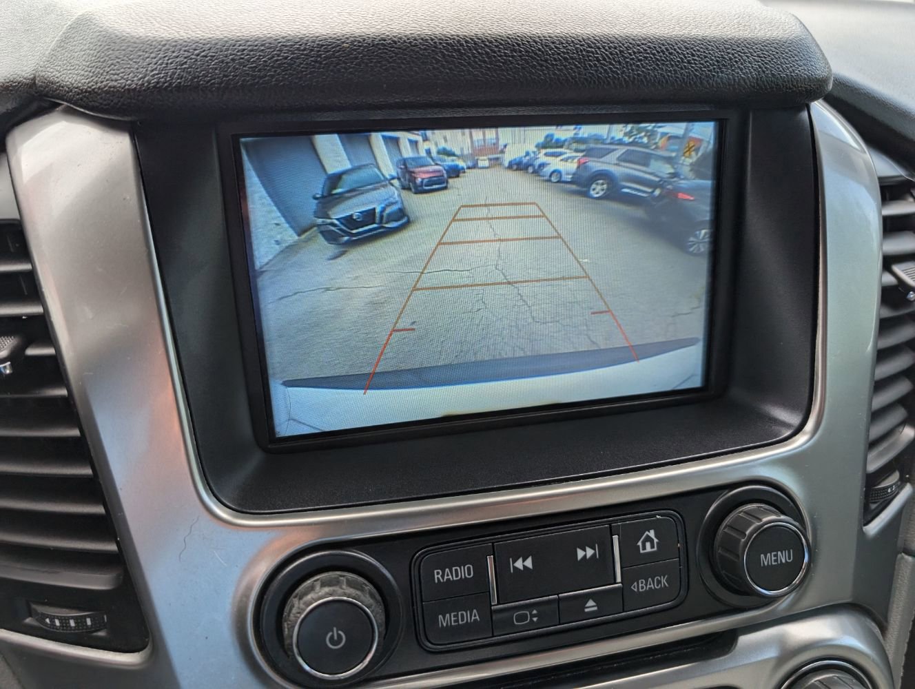 Used 2020 Chevrolet Suburban LT AWD/4WD image 25